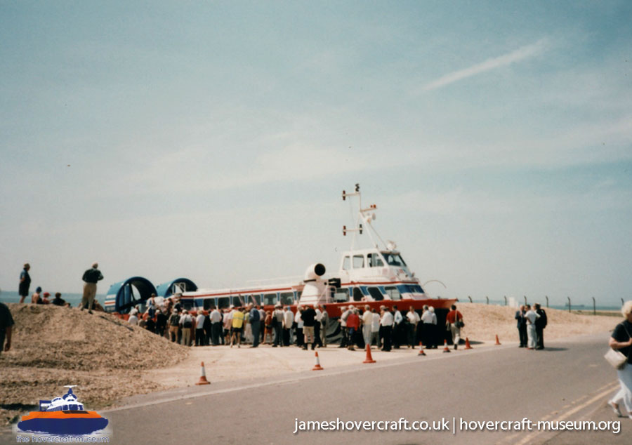 AP1-88 hovercraft promotional day by BHC -  (credit: The <a href='http://www.hovercraft-museum.org/' target='_blank'>Hovercraft Museum Trust</a>).